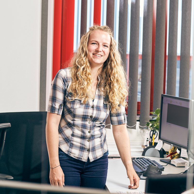 Lisa in der Arbeitsvorbereitung